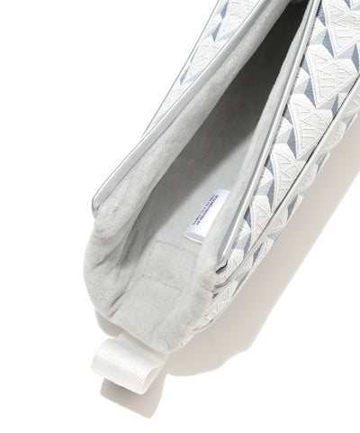 U CD PYRAMID STUD PATTERN SYNTHETIC LEATHER DRIVER COVER LR1ZH51U