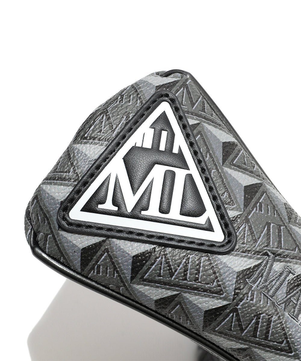 U CD PYRAMID STUD PATTERN SYNTHETIC LEATHER BLADE COVER LR1ZA54U